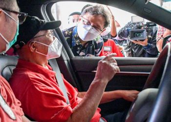 Vaksin COVID-19 Terbatas, Menkes Budi: Prioritas Vaksinasi Lansia, Baru Semua Guru