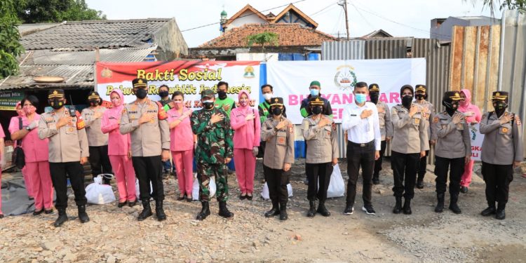 Sambut hari jadi polwan ke 73 jajaran mabes polri gelar bakti sosial