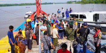 TNI-Polri periksa kapal nelayan di asahan antisipasi TKI ilegal mudik
