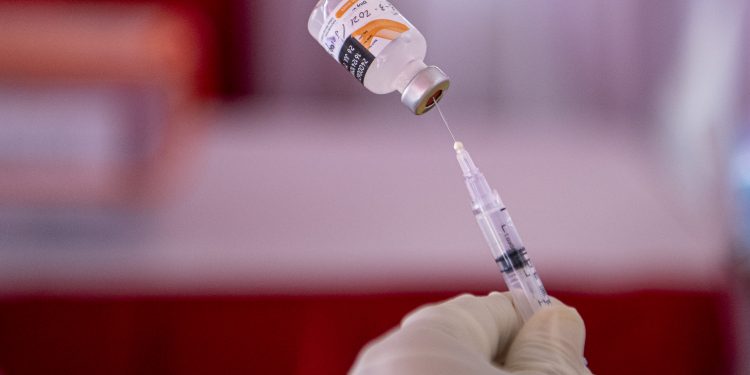 Vaksinasi Nakes di OKU Lampaui Target, TNI-Polri, dan Anggota Dewan Menyusul