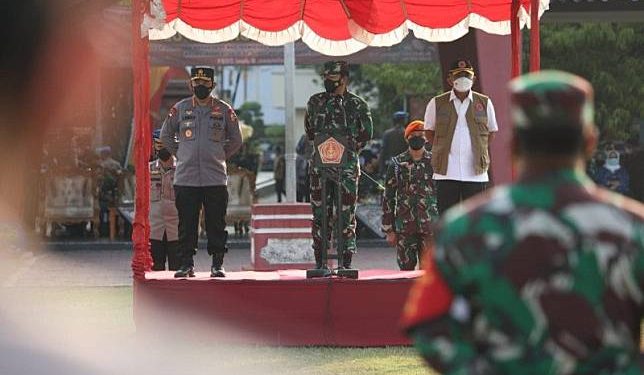 TNI-Polri pertebal dan perkuat Posko PPKM Skala Mikro di Pekalongan