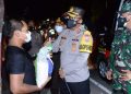 Kapolres Madiun Kota Bersama Forkopimda Distribusikan Beras Saat Patroli PPKM Darurat