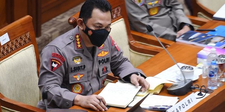 Kapolri Instruksikan Polisi untuk Percepat Distribusi Bansos