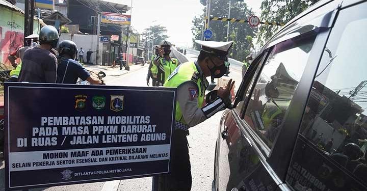 Kemacetan PPKM Darurat, Polisi: Ternyata Banyak Warga Keluar Tanpa Tujuan Jelas