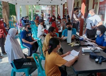 Polres Pamekasan Gelar Vaksinasi Gerai Vaksin Presisi kepada PKL