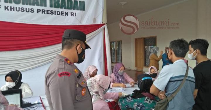 Vaksinasi Polri Serentak, Polres Telukbetung Utara Gelar di Masjid Al Furqon