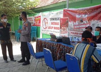 Cegah Covid 19, Polsek Geyer Gelar Vaksinasi
