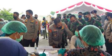 Alumni Akabri 89 Lakukan Serbuan Vaksin Covid-19 di Alun-alun Cilegon