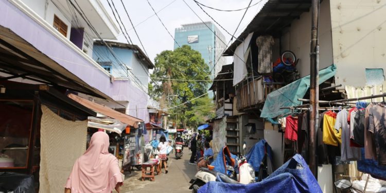 Respon Keluhan Masyarakat, Menteri Sosial Kunjungi Kampung Bedeng