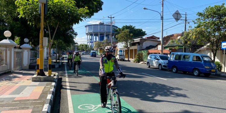 Ikut Jaga Kamtibmas, Polwan Polres Magelang Kota Gelar Patroli Sepeda Kayuh
