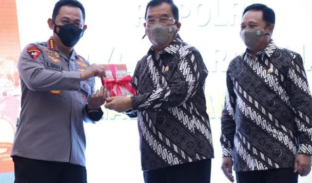 Kapolri: Buku ‘Bhayangkara Sejati Mengabdi Tanpa Henti’ Jadi Renungan Polri untuk Jadi Lebih Baik