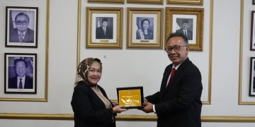 Meninjau Layanan Publik di KJRI New York