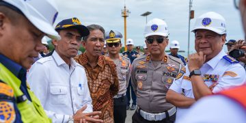 Wamenhub dan Kakorlantas Tinjau Kesiapan Jalur Penyeberangan Lampung untuk Libur Nataru