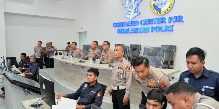Cek Kesiapan Command Center, Kakorlantas Pastikan Arus Lalu Lintas Lancar Saat Nataru