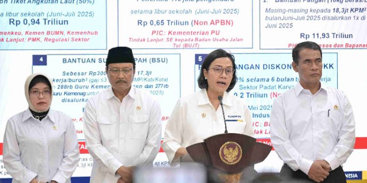 Kemensos Coret 1,9 Juta Penerima Bansos karena Kesalahan Data