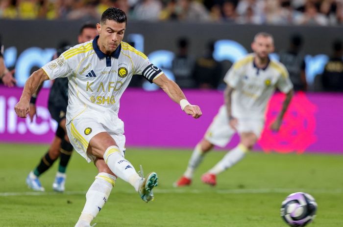 Cristiano Ronaldo Gagal Penalti, Al Nassr Tetap Menang 2-0 di Laga Kandang Terakhir