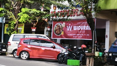 Wali Kota Solo Tutup Sementara Warung Ayam Goreng Widuran Usai Polemik Non-Halal